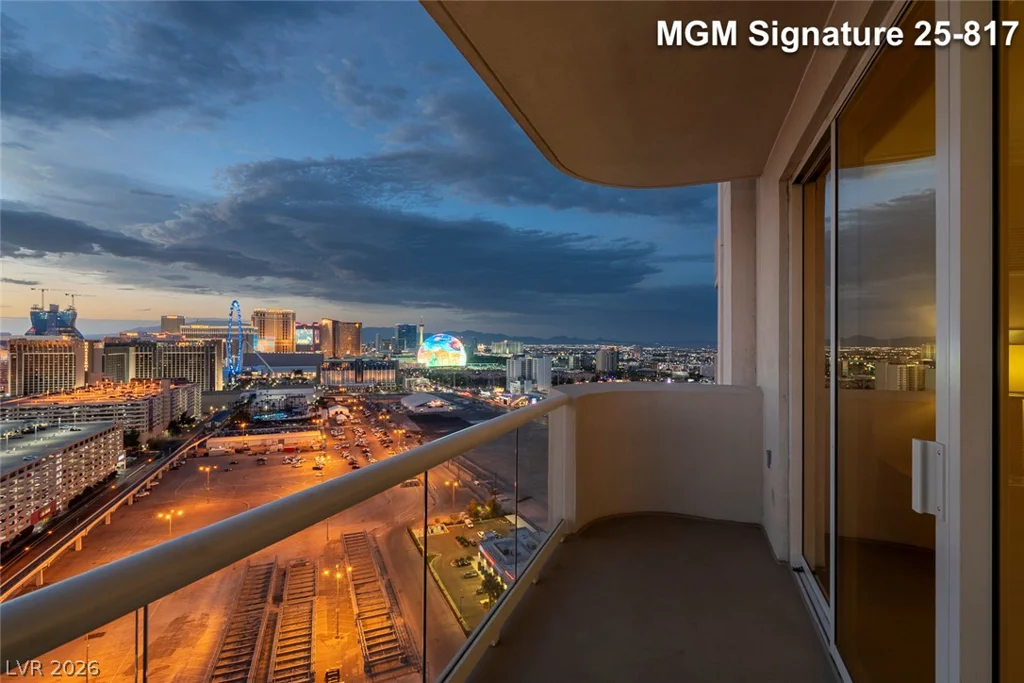 125 Harmon, Las Vegas, NV 89109