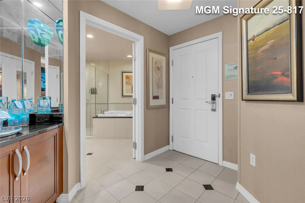 125 Harmon, Las Vegas, NV 89109