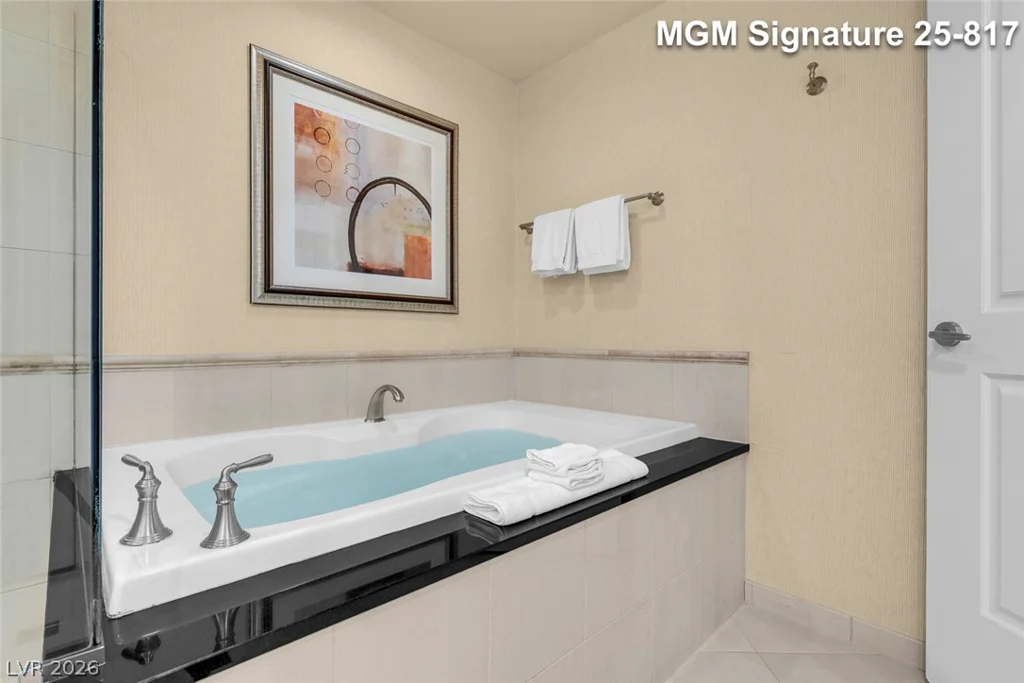 125 Harmon, Las Vegas, NV 89109