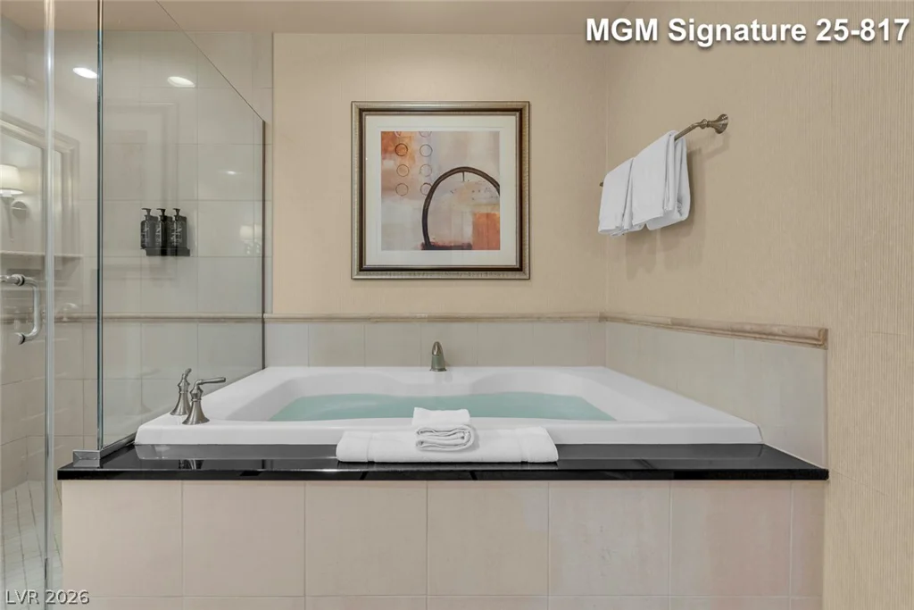 125 Harmon, Las Vegas, NV 89109