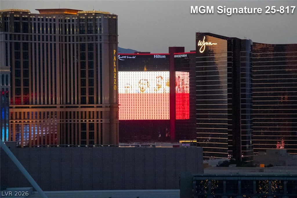 125 Harmon, Las Vegas, NV 89109
