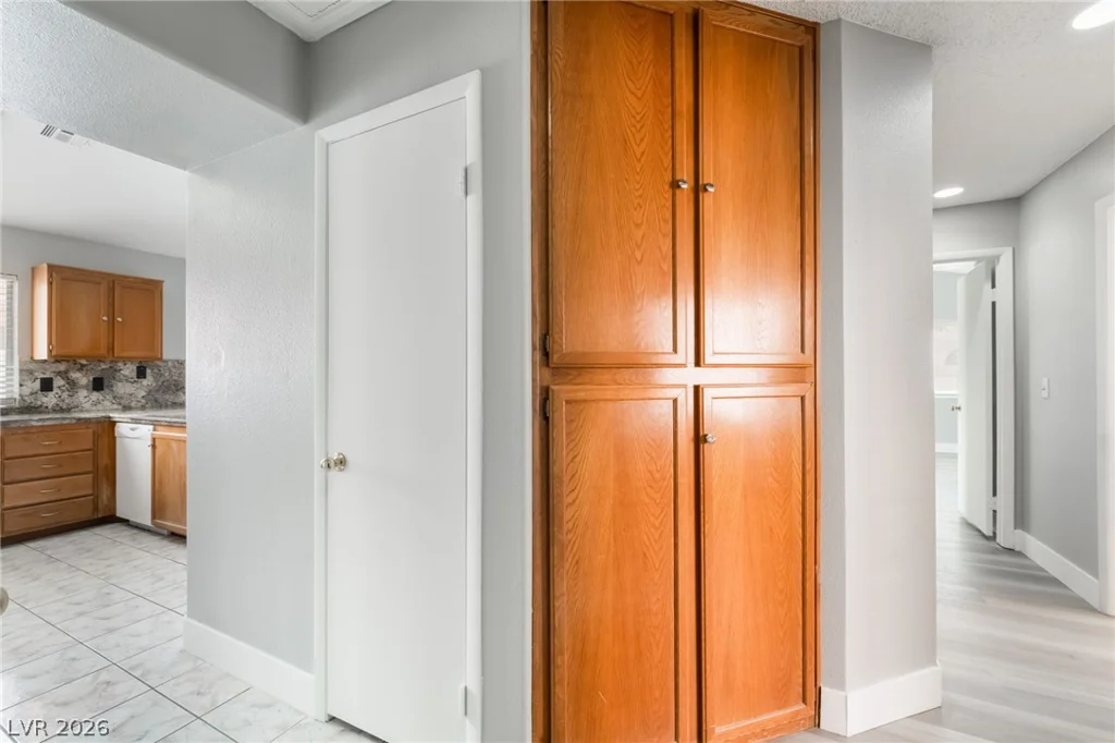 4021 Broadriver, Las Vegas, NV 89108