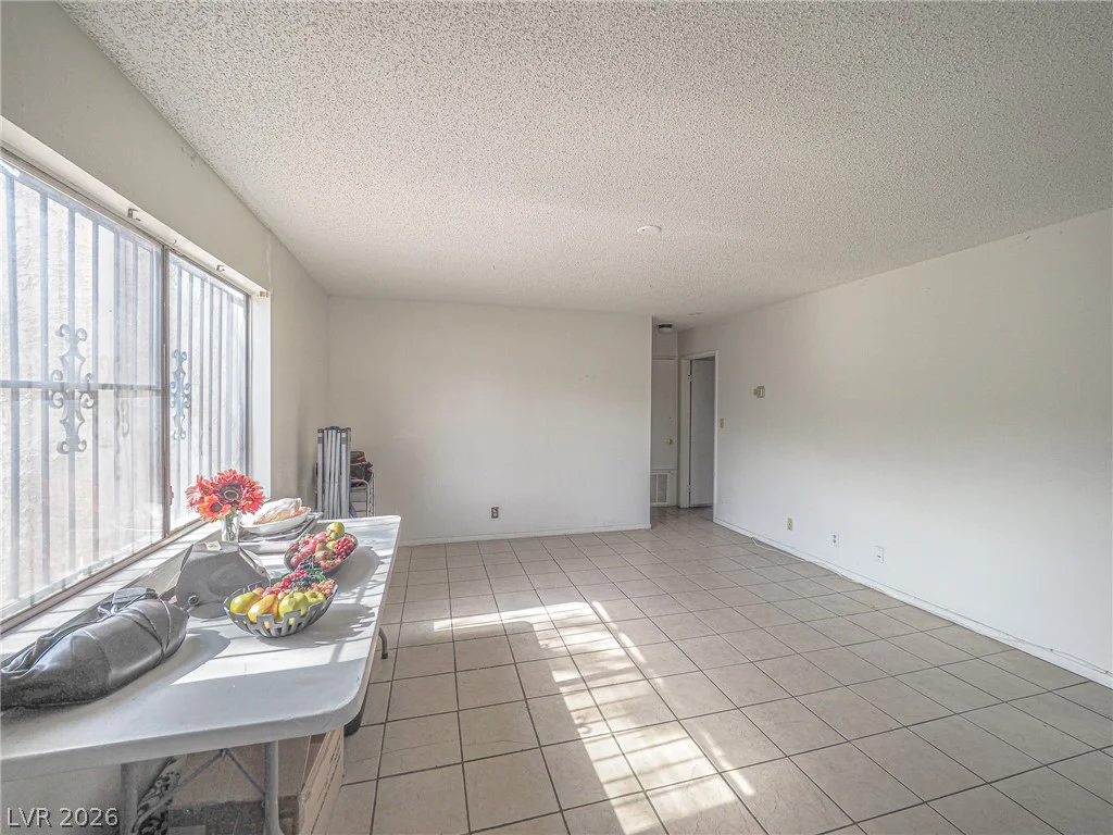 1370 Vegas Valley, Las Vegas, NV 89169