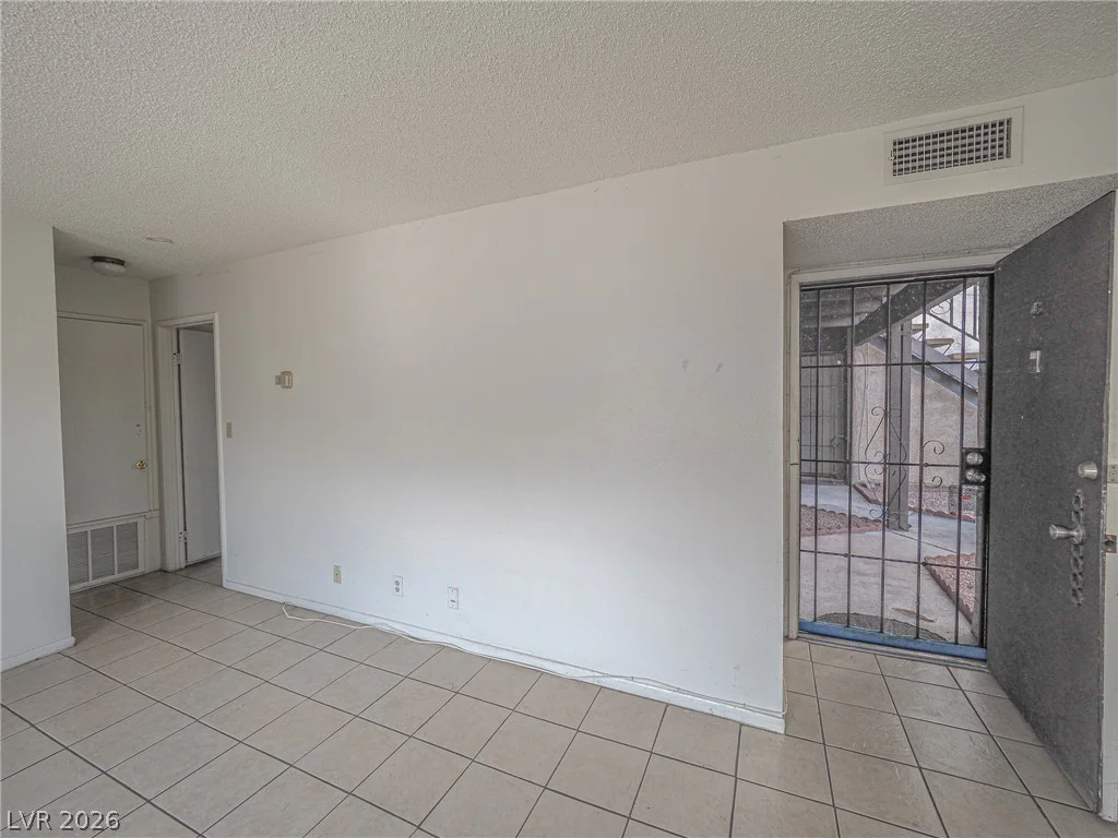 1370 Vegas Valley, Las Vegas, NV 89169