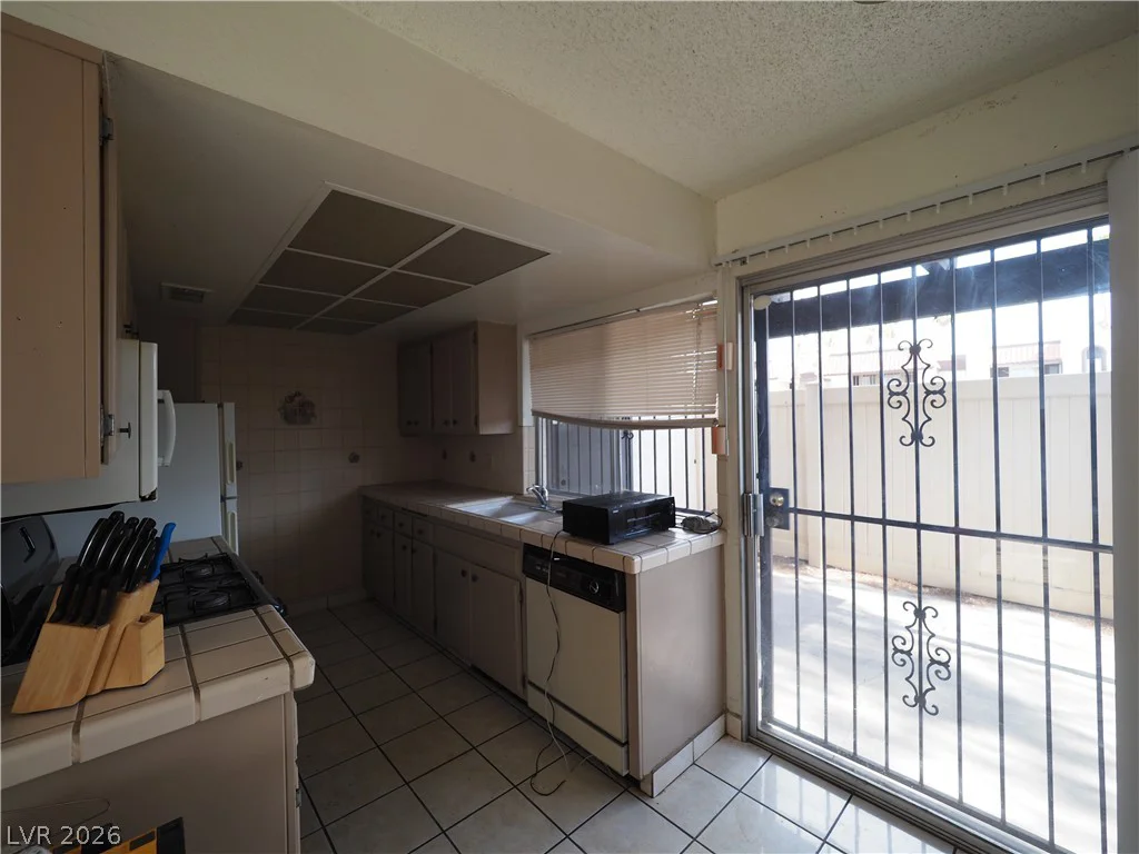 1370 Vegas Valley, Las Vegas, NV 89169