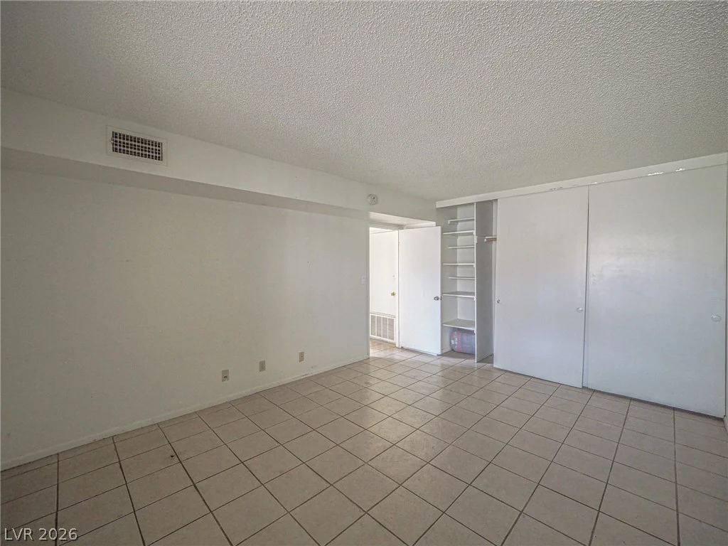 1370 Vegas Valley, Las Vegas, NV 89169