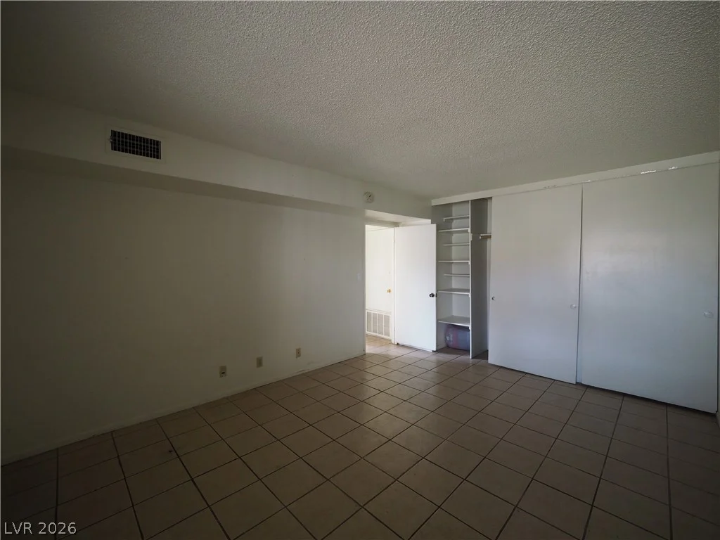 1370 Vegas Valley, Las Vegas, NV 89169
