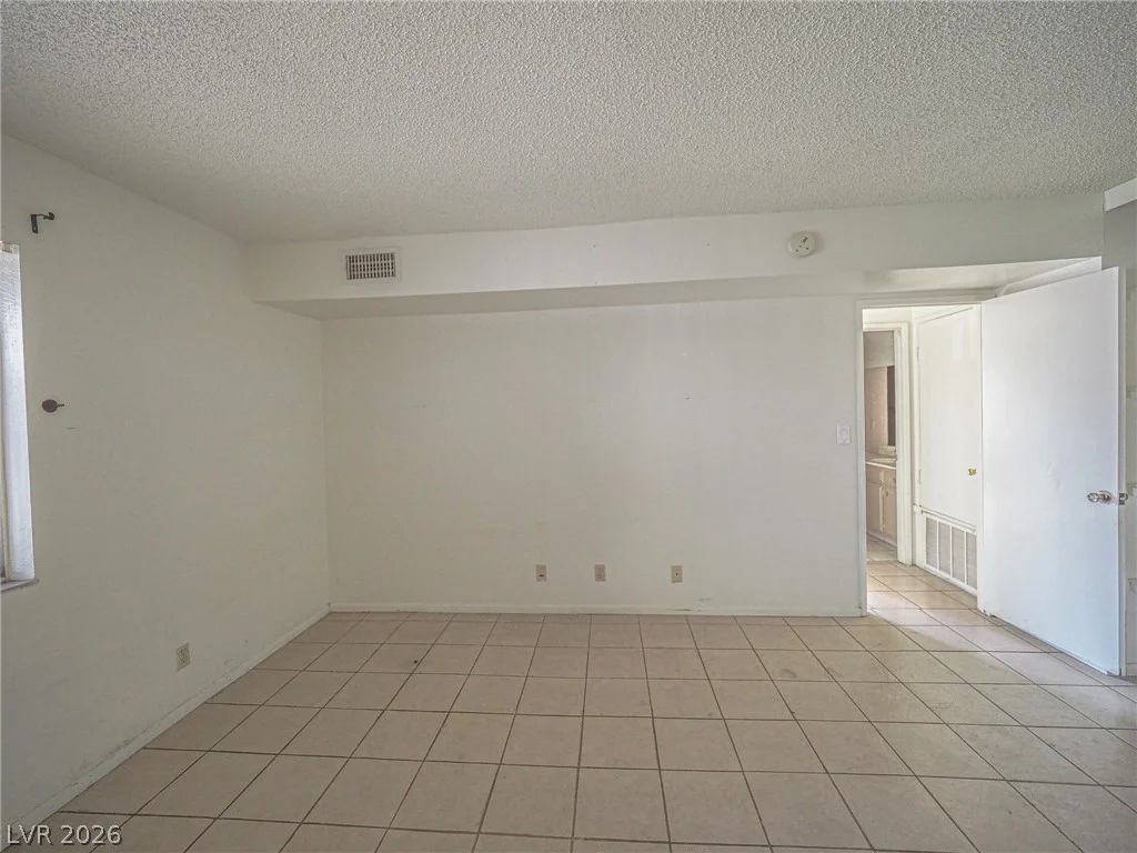 1370 Vegas Valley, Las Vegas, NV 89169