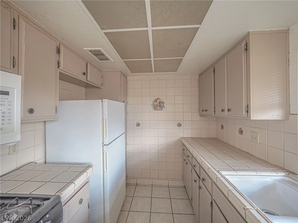 1370 Vegas Valley, Las Vegas, NV 89169