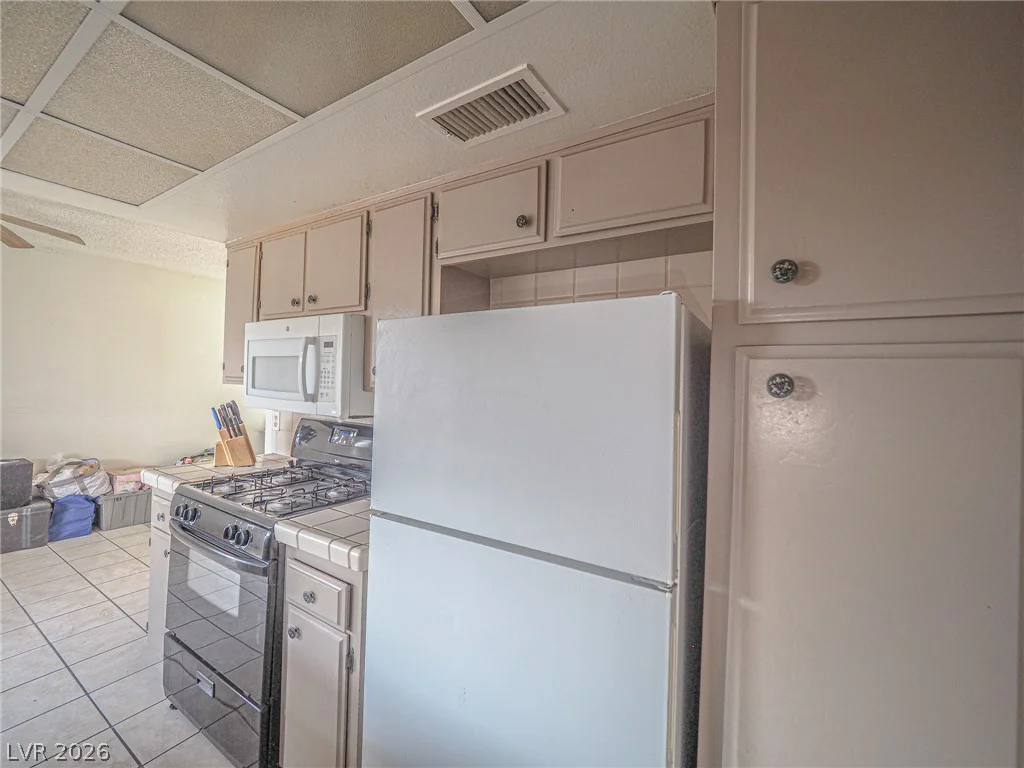 1370 Vegas Valley, Las Vegas, NV 89169