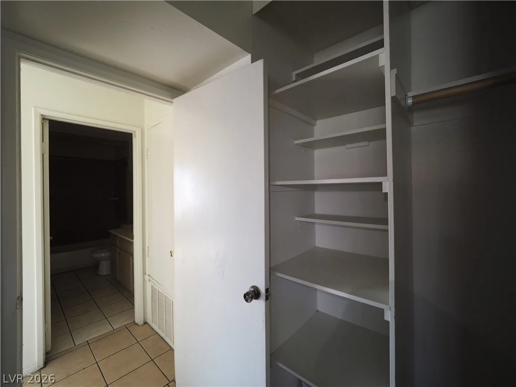 1370 Vegas Valley, Las Vegas, NV 89169