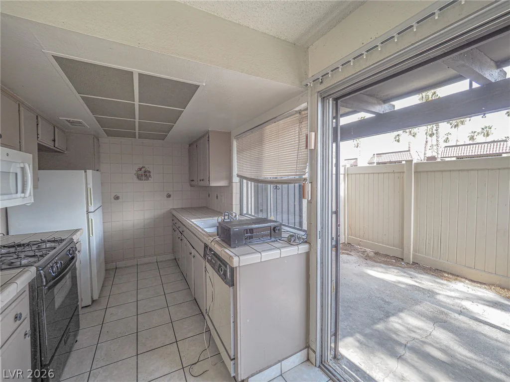 1370 Vegas Valley, Las Vegas, NV 89169
