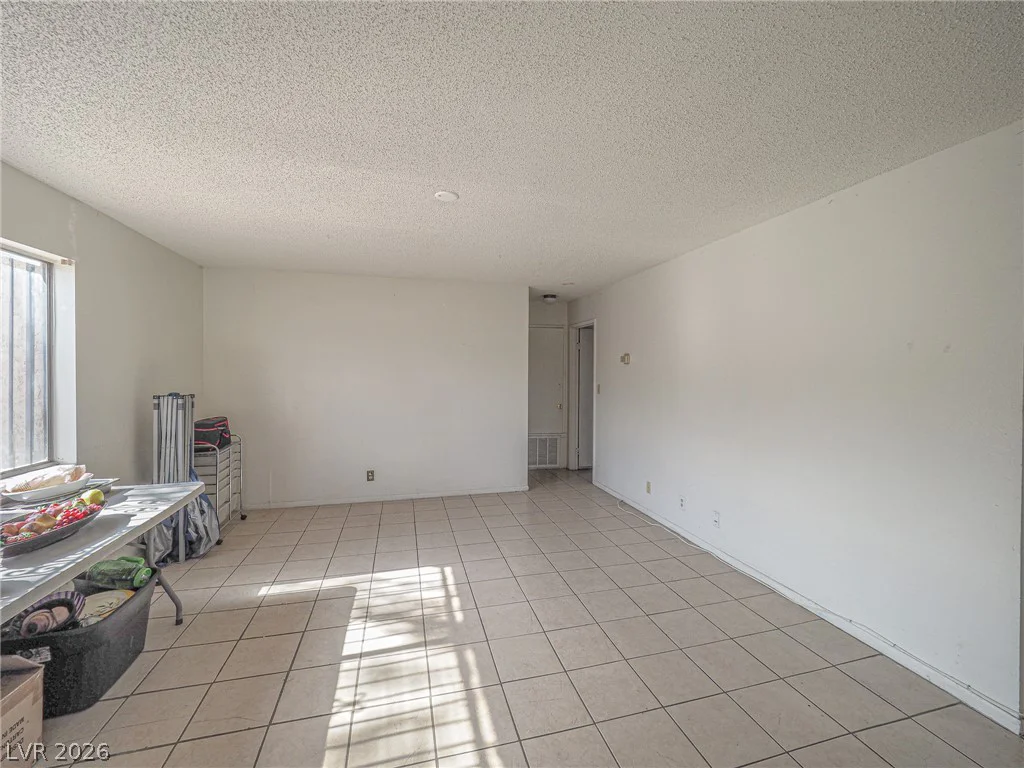 1370 Vegas Valley, Las Vegas, NV 89169