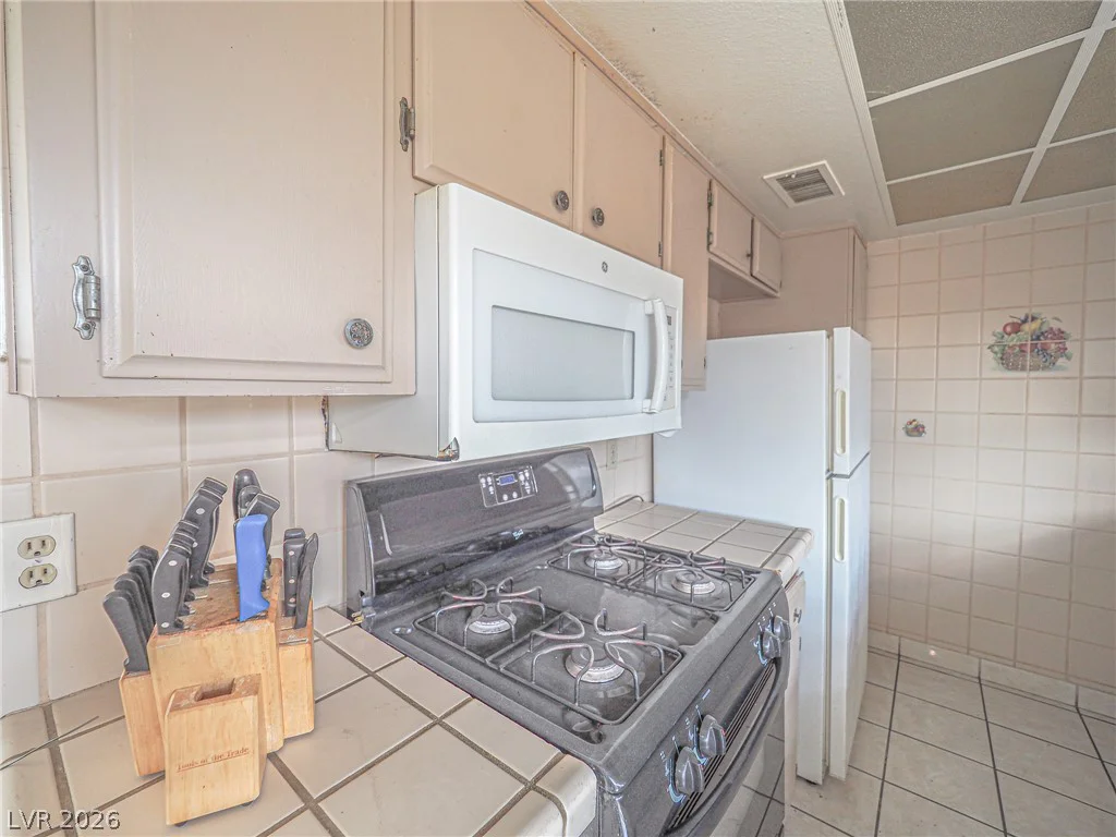 1370 Vegas Valley, Las Vegas, NV 89169