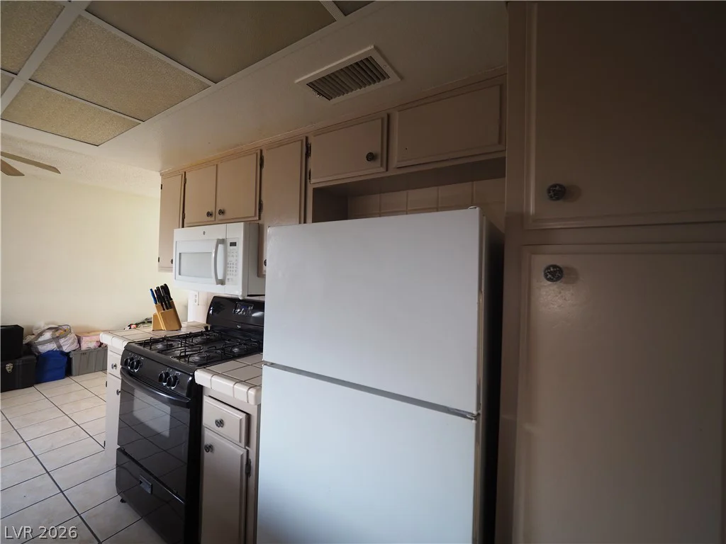1370 Vegas Valley, Las Vegas, NV 89169