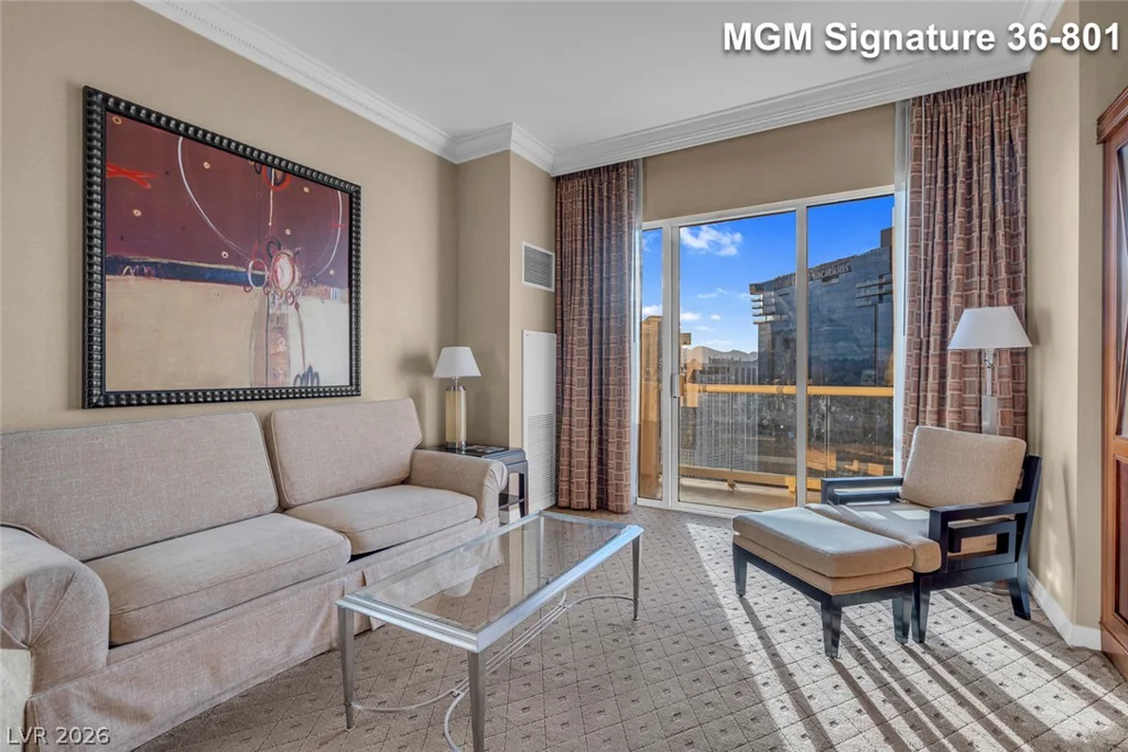 125 Harmon, Las Vegas, NV 89109