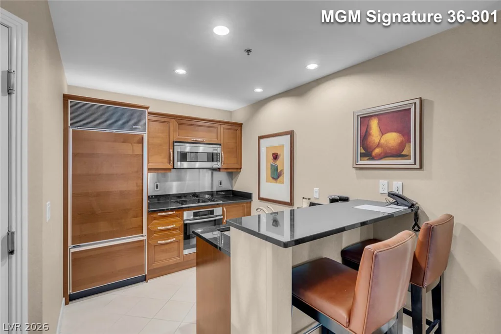 125 Harmon, Las Vegas, NV 89109