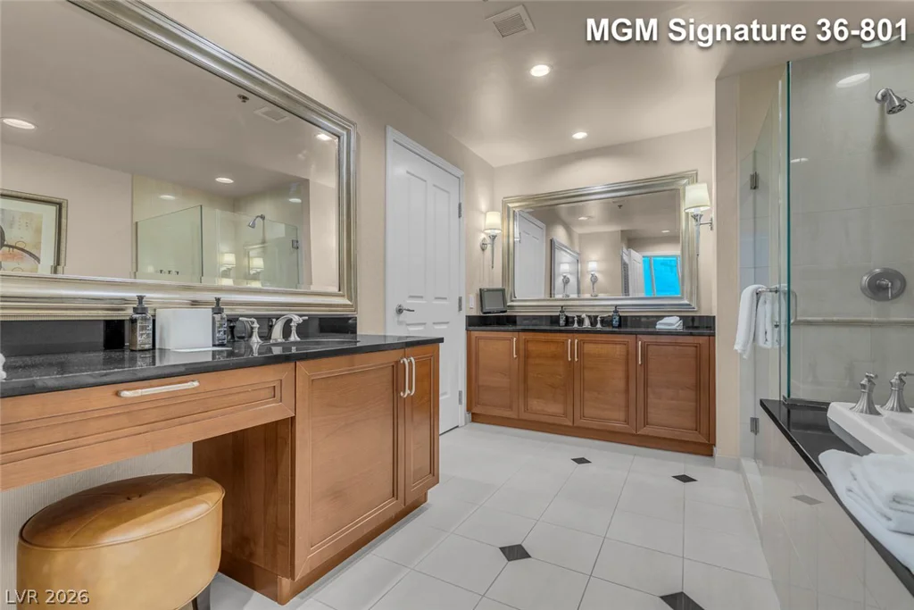 125 Harmon, Las Vegas, NV 89109