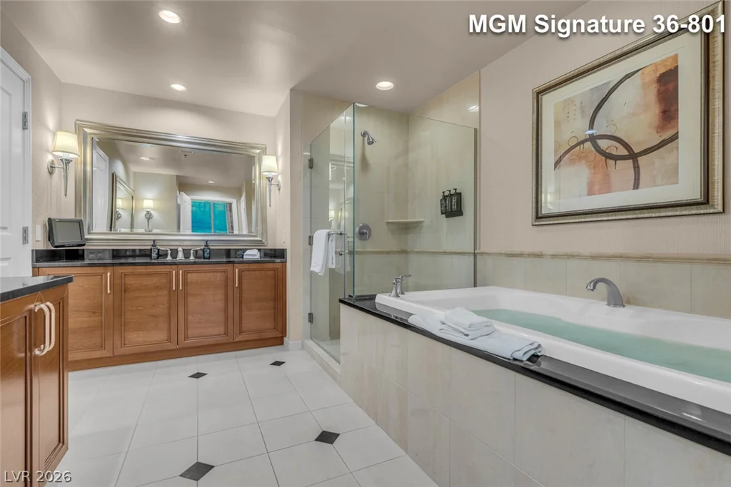 125 Harmon, Las Vegas, NV 89109