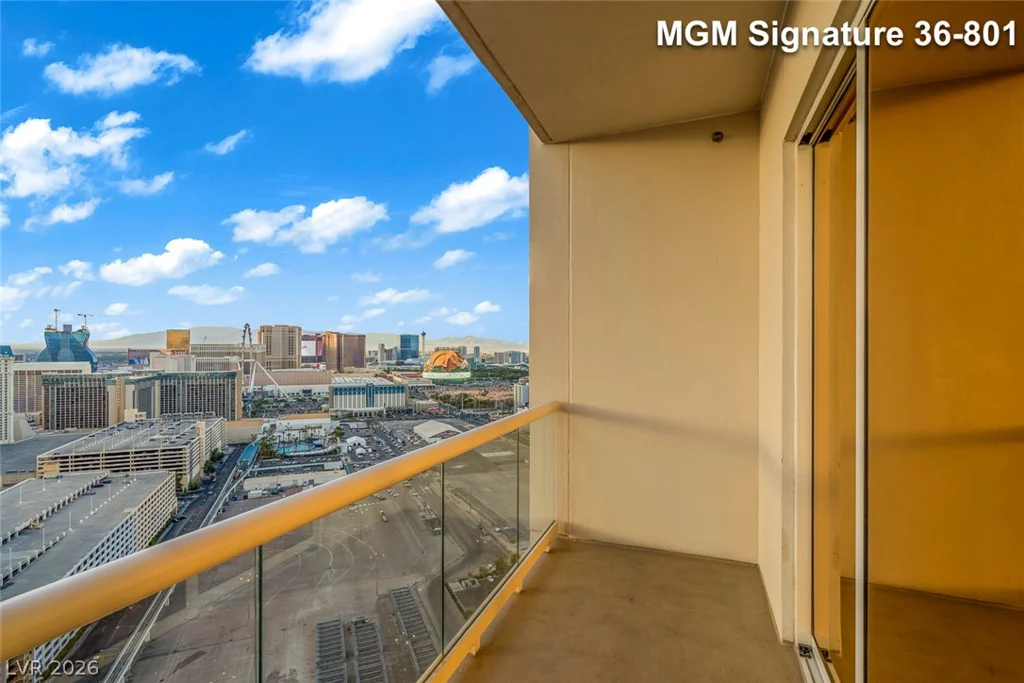 125 Harmon, Las Vegas, NV 89109