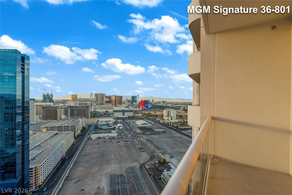 125 Harmon, Las Vegas, NV 89109