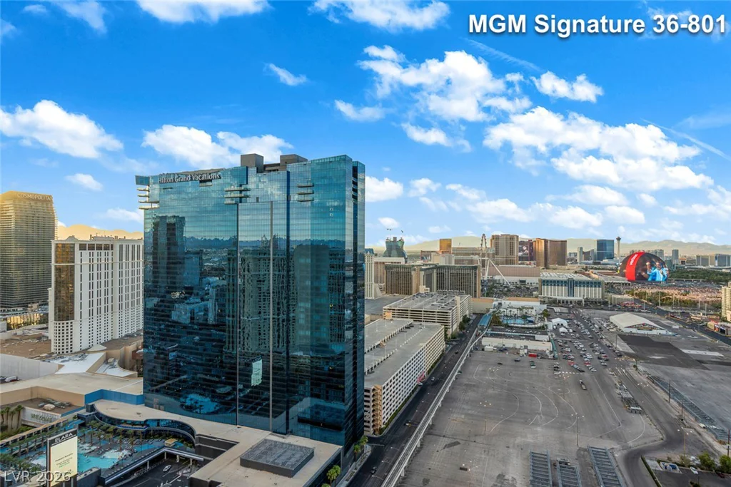 125 Harmon, Las Vegas, NV 89109