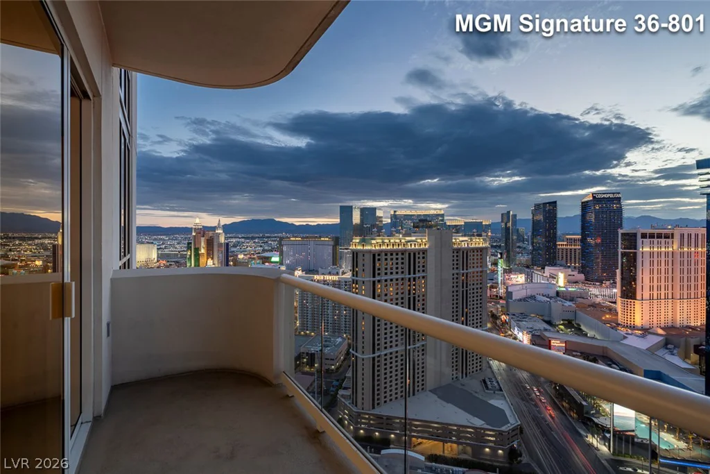125 Harmon, Las Vegas, NV 89109