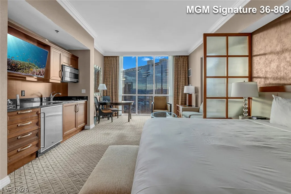 125 Harmon, Las Vegas, NV 89109