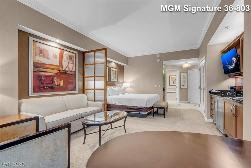 125 Harmon, Las Vegas, NV 89109