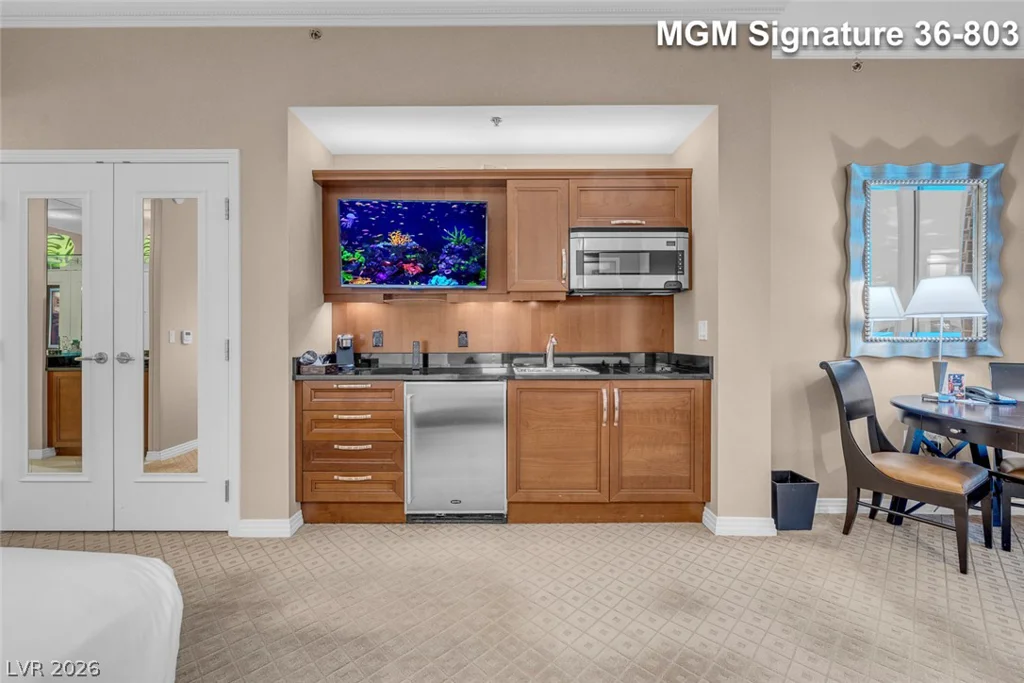 125 Harmon, Las Vegas, NV 89109