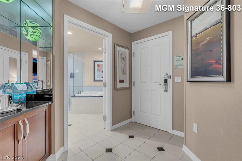125 Harmon, Las Vegas, NV 89109