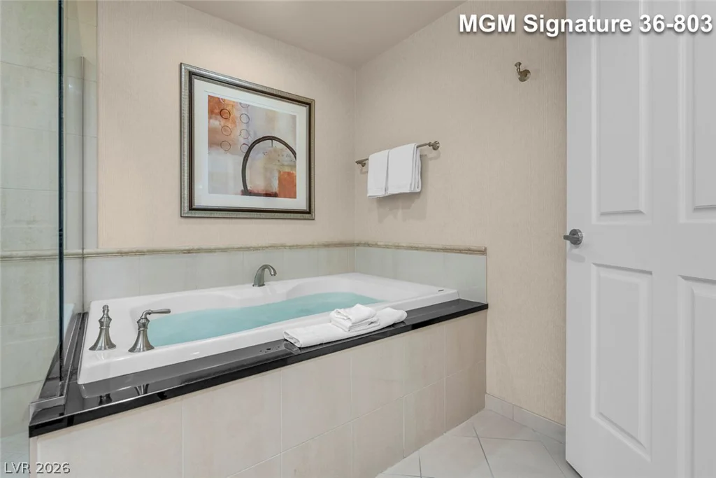 125 Harmon, Las Vegas, NV 89109