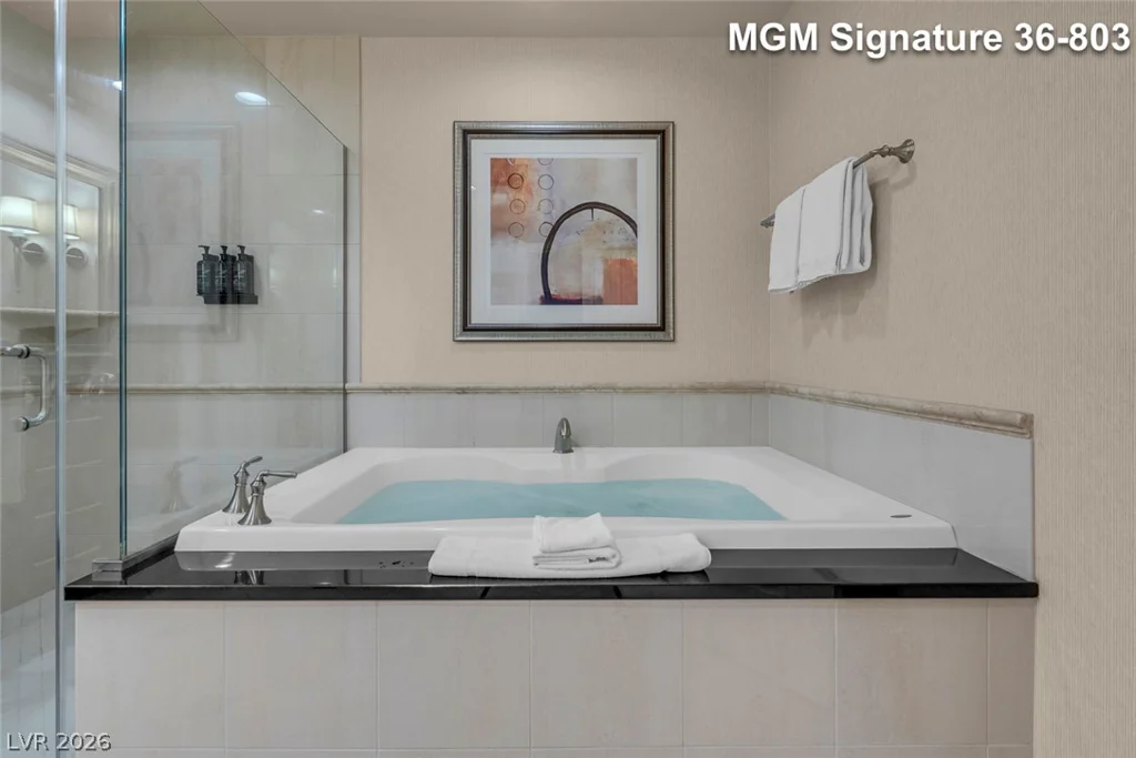 125 Harmon, Las Vegas, NV 89109