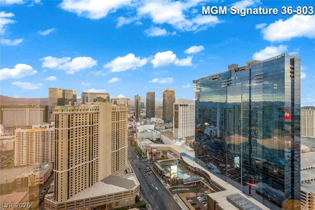 125 Harmon, Las Vegas, NV 89109