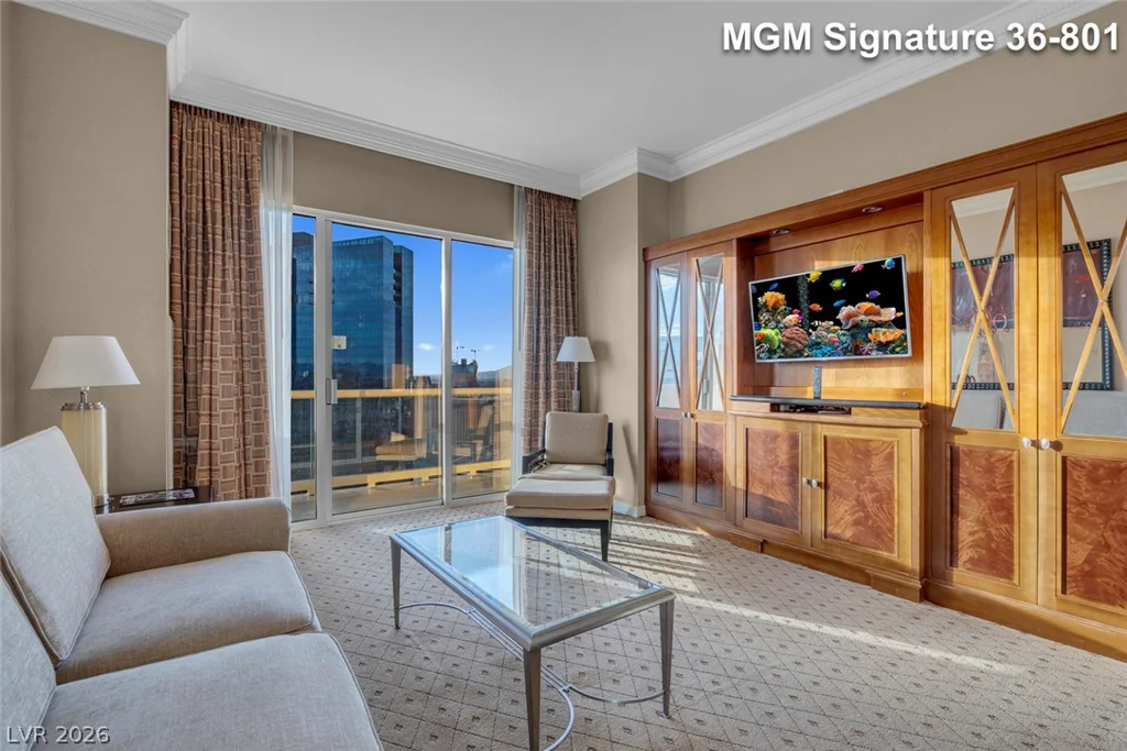 125 Harmon, Las Vegas, NV 89109