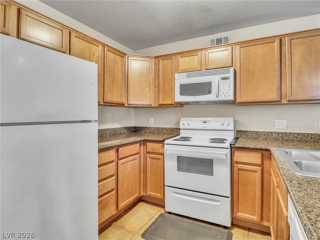 3145 Flamingo, Las Vegas, NV 89121