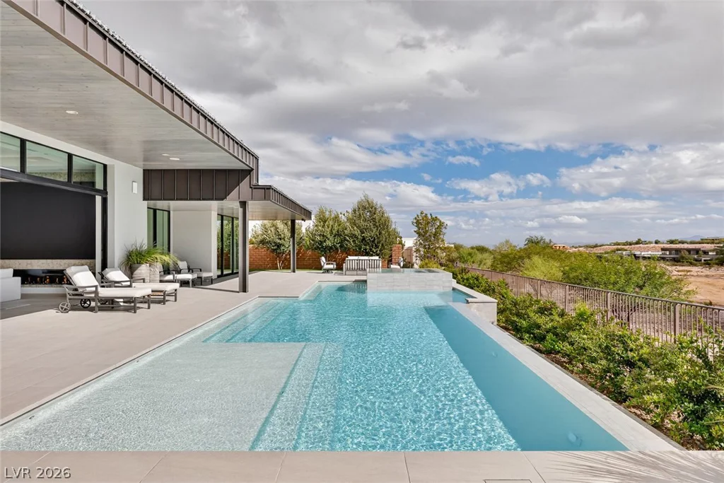 43 Crested Cloud, Las Vegas, NV 89135