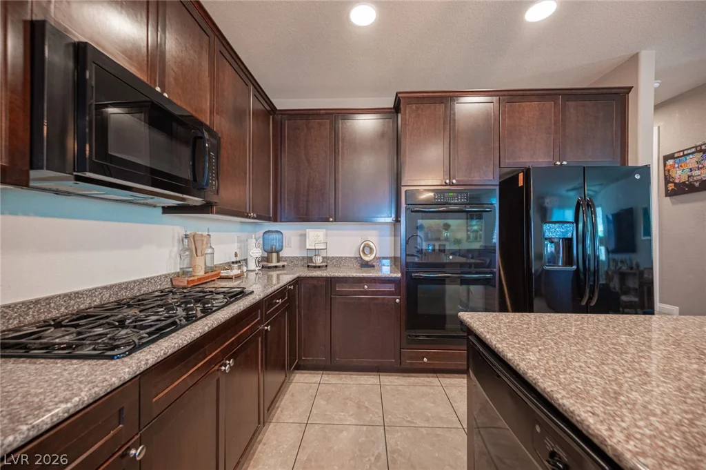 6932 Yellow Cosmos, Las Vegas, NV 89130