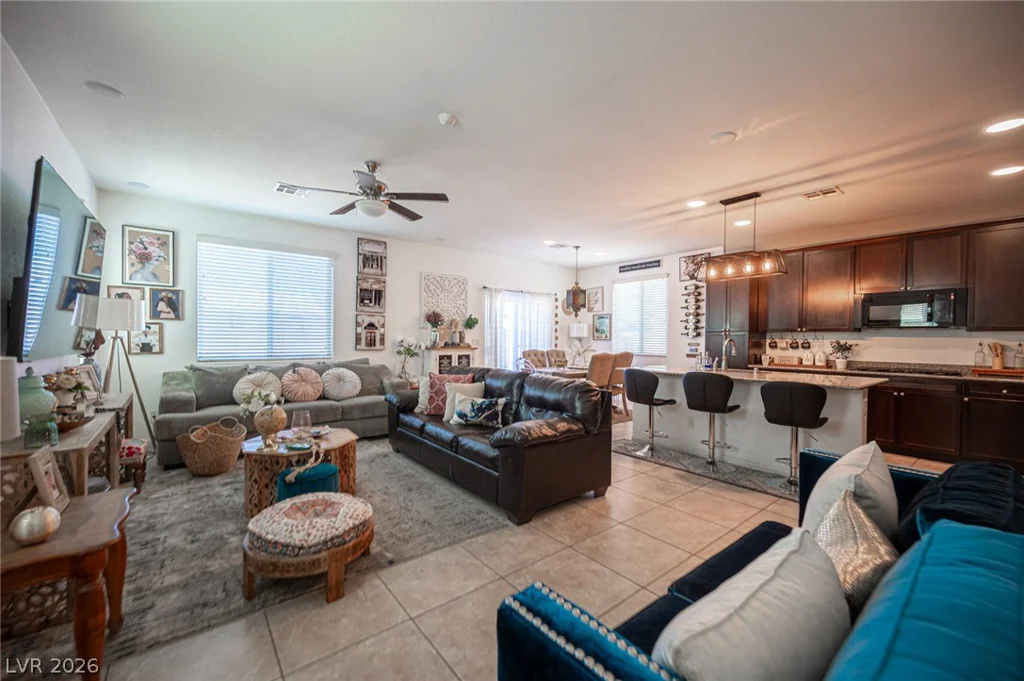 6932 Yellow Cosmos, Las Vegas, NV 89130