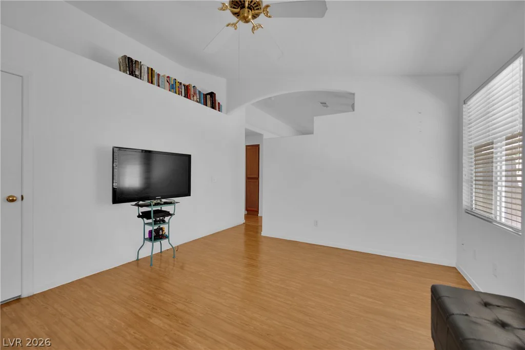 2311 Red Crossbill, Las Vegas, NV 89142