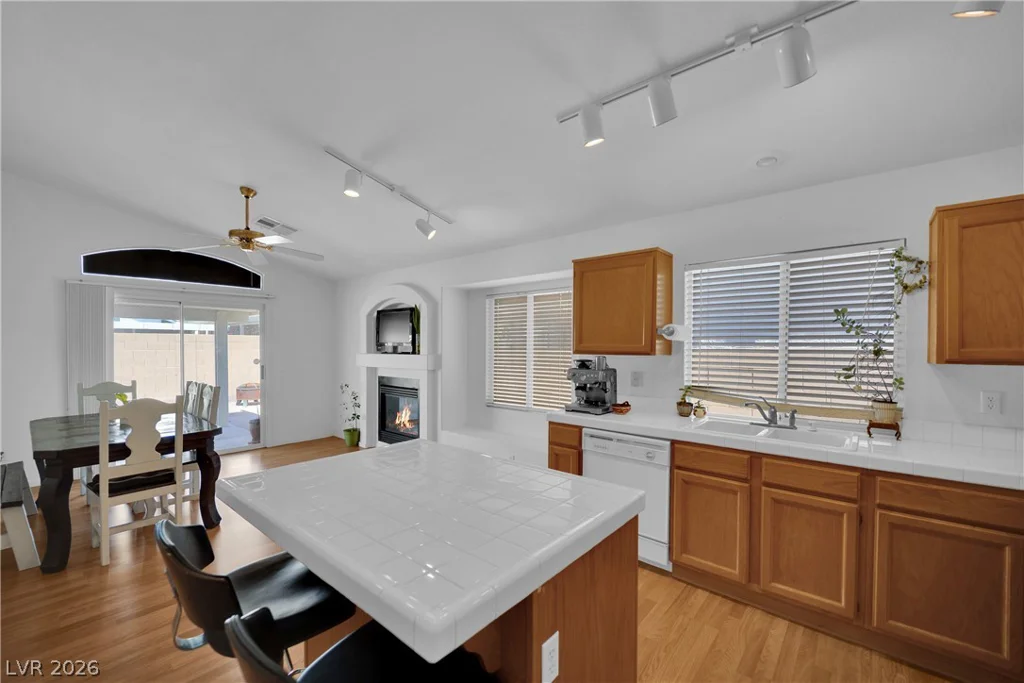 2311 Red Crossbill, Las Vegas, NV 89142