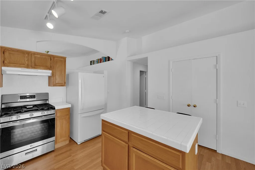 2311 Red Crossbill, Las Vegas, NV 89142