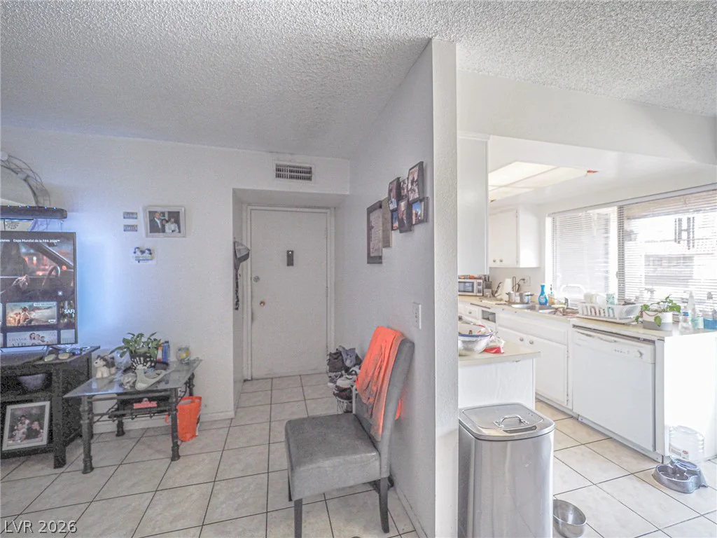 1370 Vegas Valley, Las Vegas, NV 89169