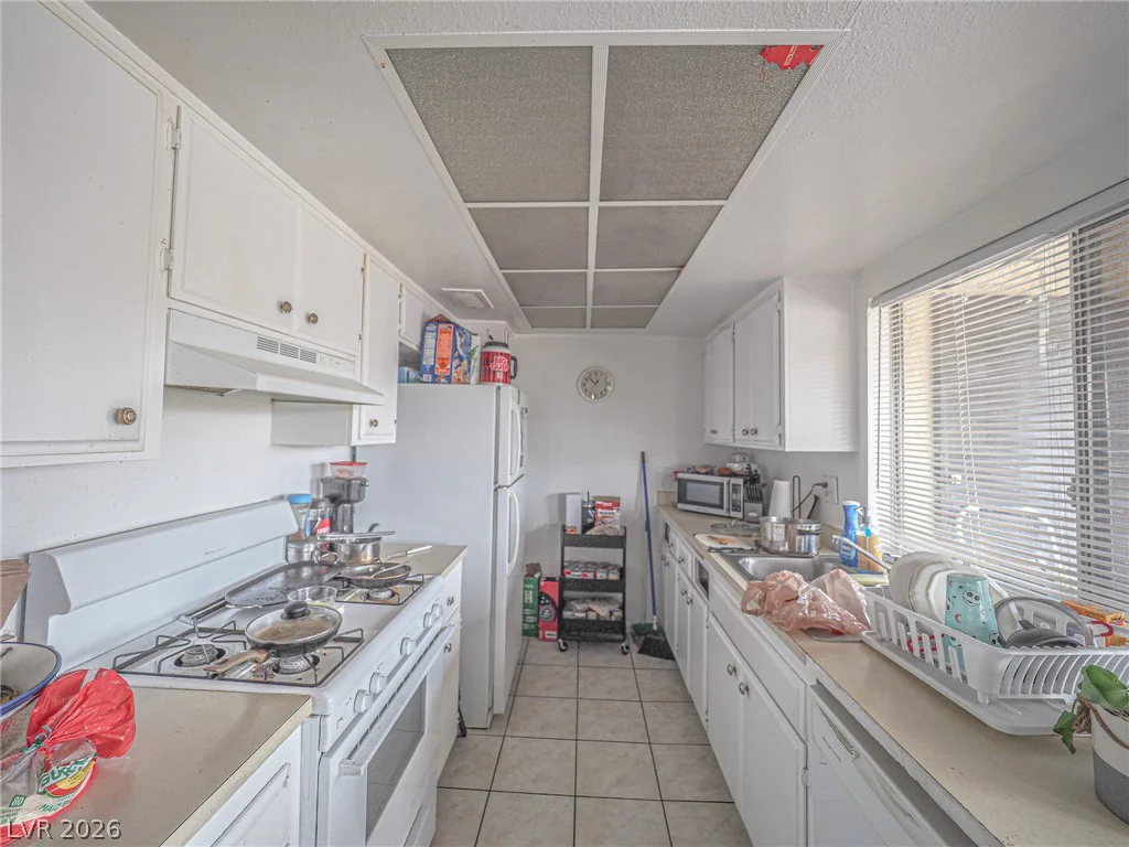 1370 Vegas Valley, Las Vegas, NV 89169