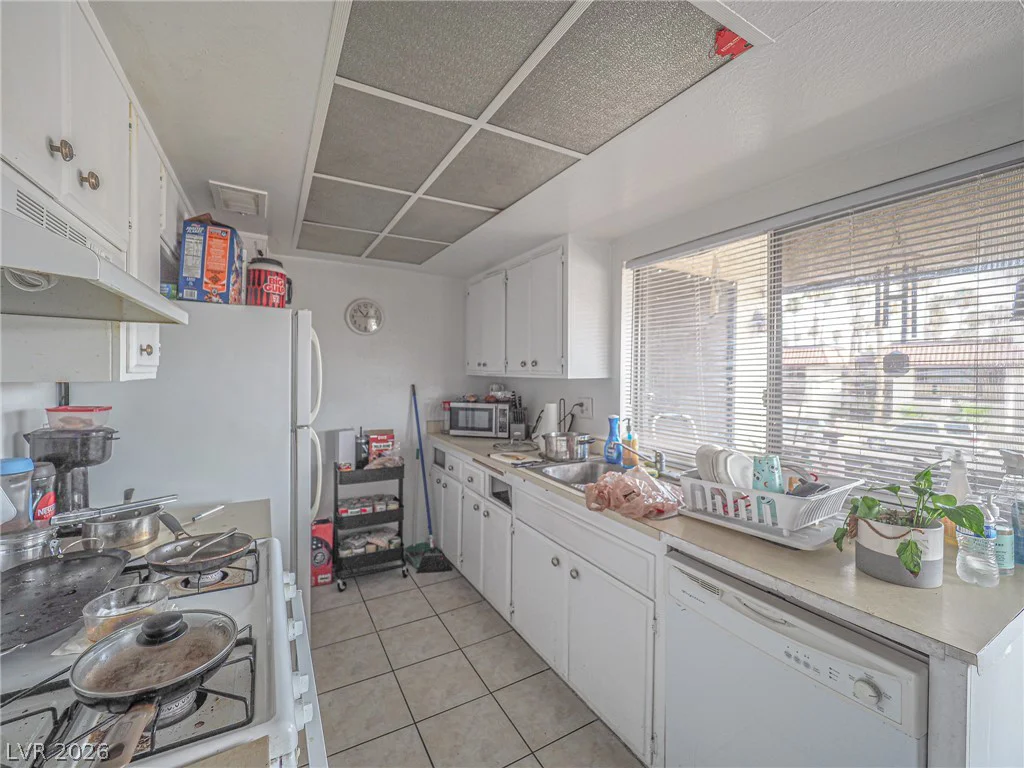 1370 Vegas Valley, Las Vegas, NV 89169