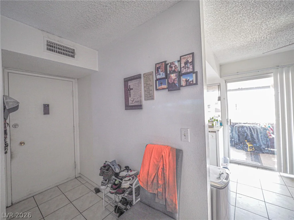 1370 Vegas Valley, Las Vegas, NV 89169