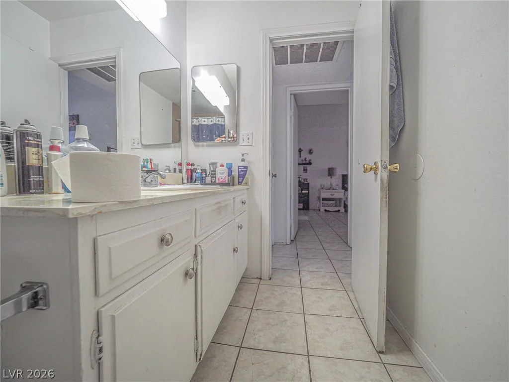 1370 Vegas Valley, Las Vegas, NV 89169