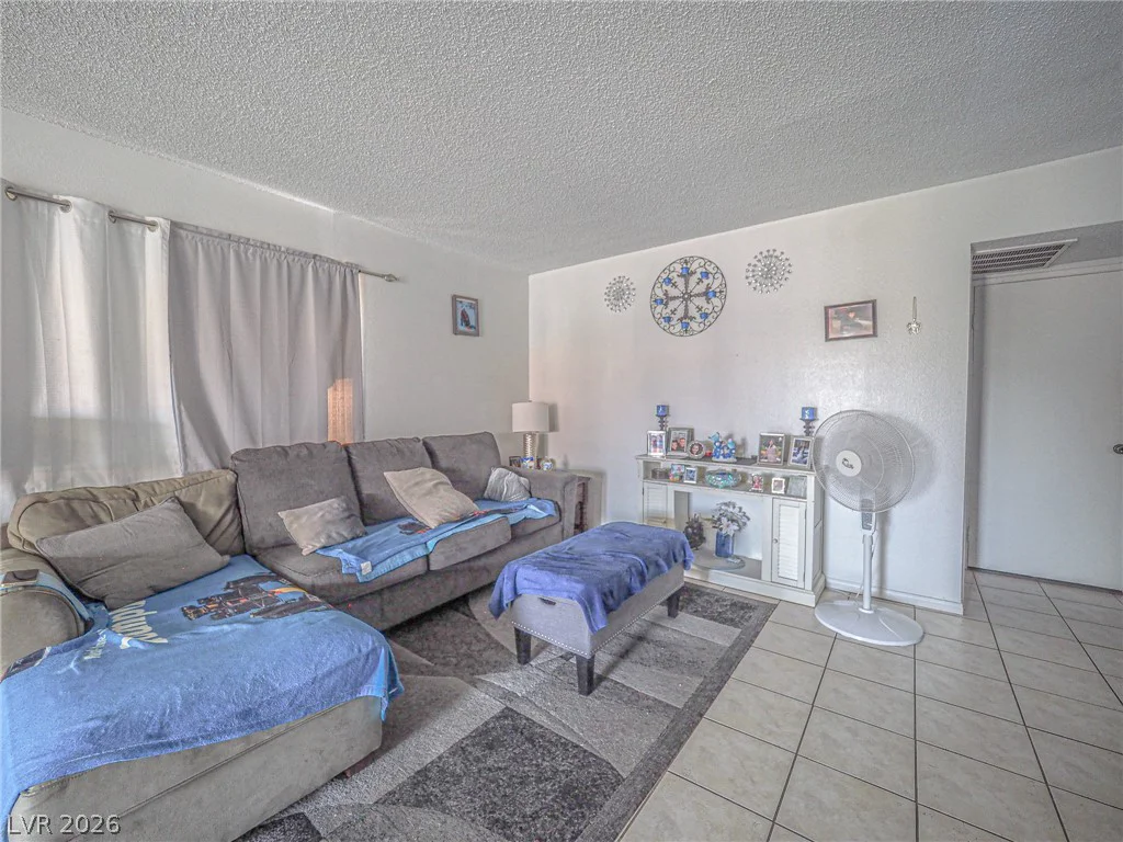 1370 Vegas Valley, Las Vegas, NV 89169
