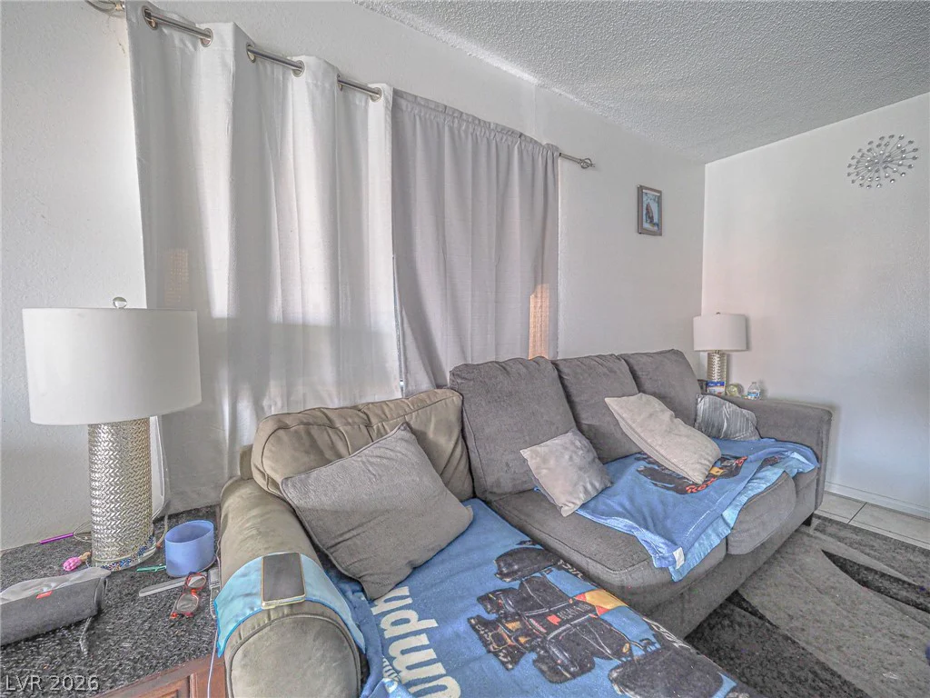 1370 Vegas Valley, Las Vegas, NV 89169