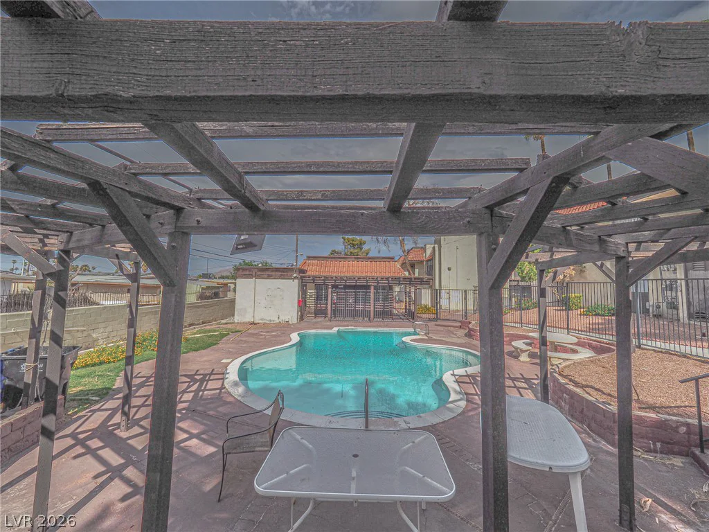 1370 Vegas Valley, Las Vegas, NV 89169